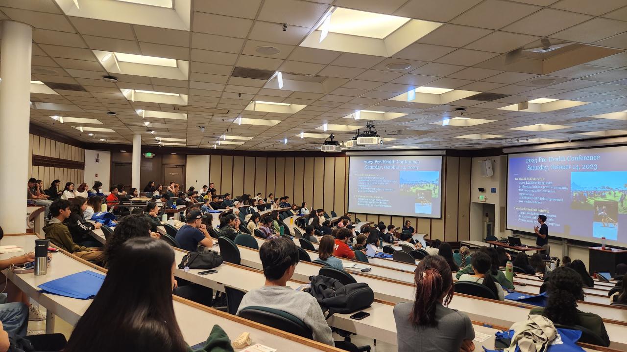 Students Attending Exploring Health Professions Orientation